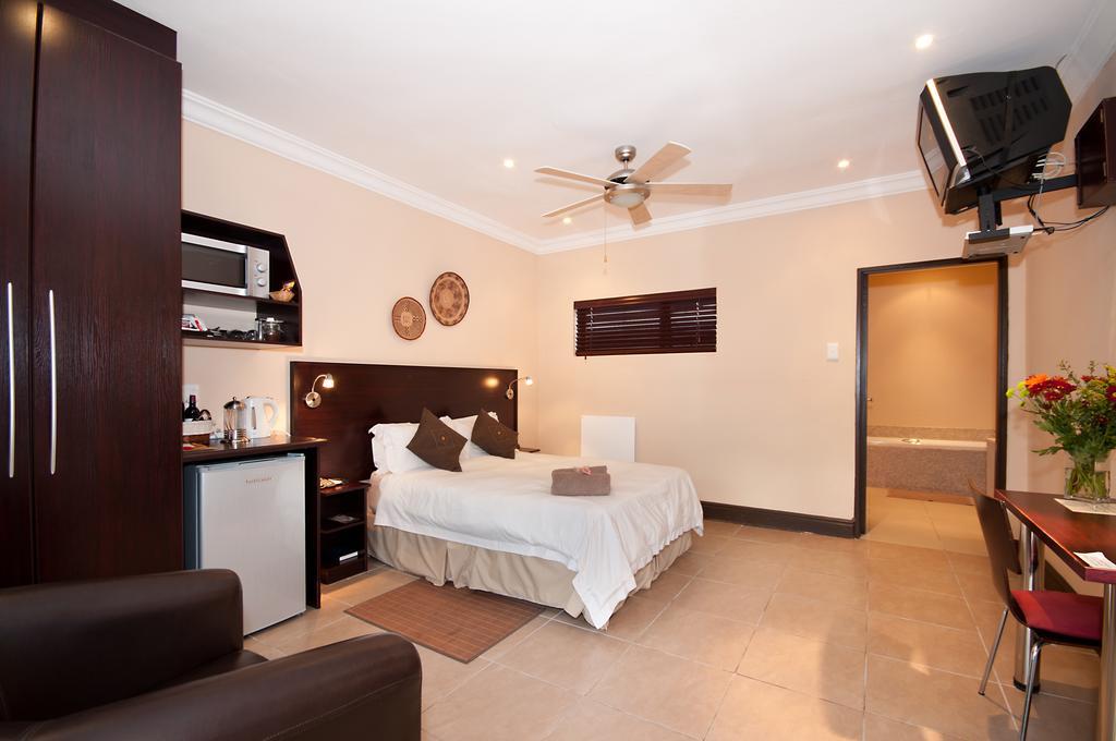 Africa Beach B&B Port Elizabeth Eksteriør billede