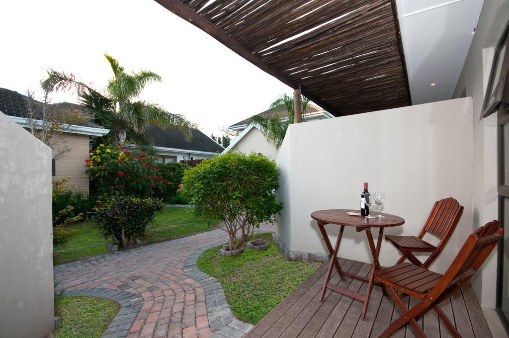 Africa Beach B&B Port Elizabeth Eksteriør billede