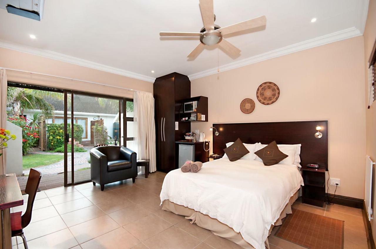 Africa Beach B&B Port Elizabeth Eksteriør billede
