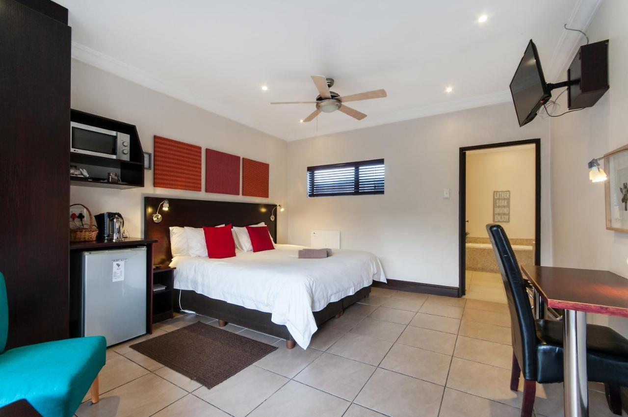 Africa Beach B&B Port Elizabeth Eksteriør billede